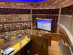 -新华文创·光的空间