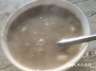 地点 「万象街区」华阴市万象街区杨震路  问了环卫师