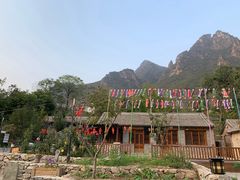 -百里峡七彩艺术小镇