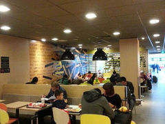 用餐区-麦当劳(萧山国际机场T3航站楼店)