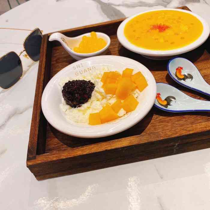 拾光·小碗甜品(龙泉驿都汇店)-"首先环境:新开张的 肯定干干净净