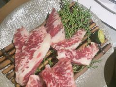 -草家酱蟹炭火烤肉店(珲春南路一店)