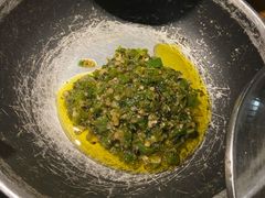 猫儿山的小黄牛-吃饭皇帝大土家民族菜(正大广场店)
