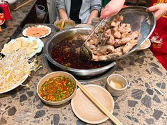 -肖肖酸萝卜鱼火锅(总店)