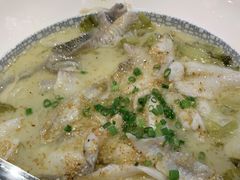 -鱼亨小鲜酸菜鱼(大信店)
