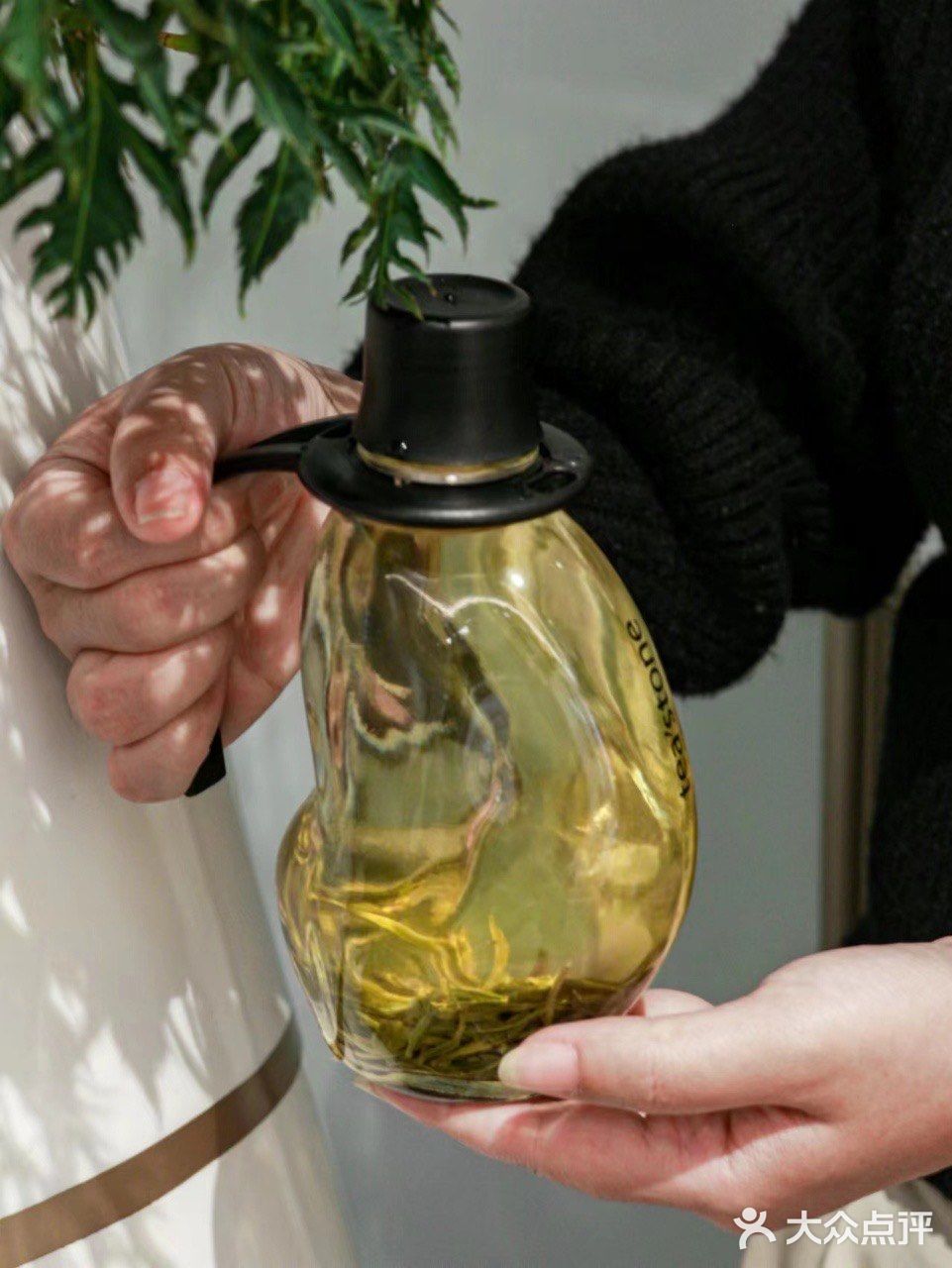 这种饮茶方式，也太有格调了吧。