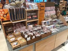 -诚品(信义店)