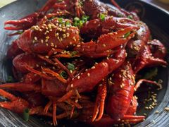 -肥肥虾庄·金牌油焖大虾(汉街SKP店)