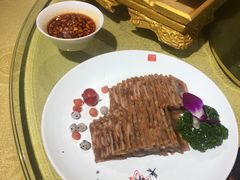 -白鹿苑蒙餐(鄂温克宾馆店)