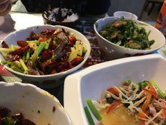 -独一佳老胡湘菜馆(矿山路店)