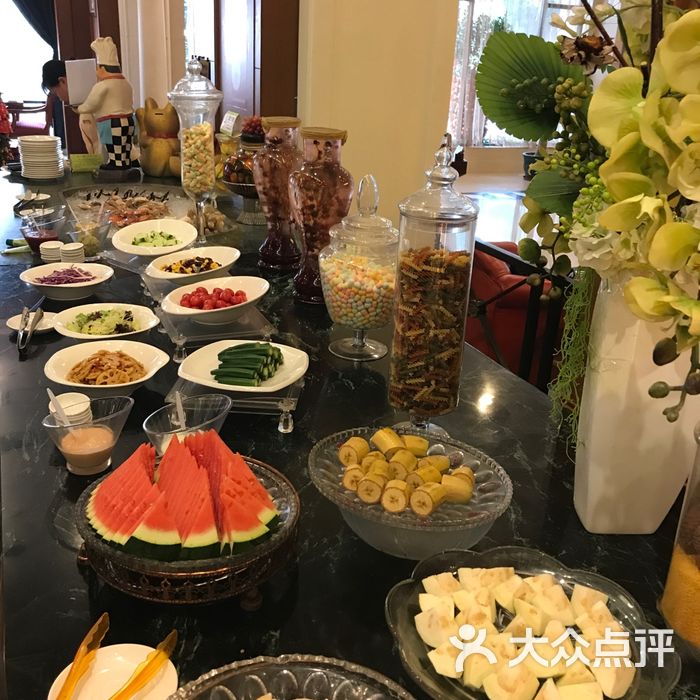 深圳龙泉酒店自助餐图片