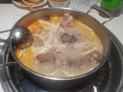 -三人行骨头王火锅(长寿店)