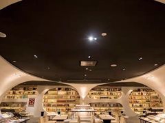 -钟书阁(珍园店)