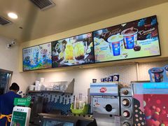-DQ·蛋糕·冰淇淋(大宁国际商业广场店)