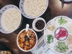 -老北京炸酱面大王.铜锅涮肉(朝阳门店)