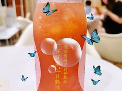 噗呲水蜜桃气泡茶-奈雪的茶(新天地广场PRO店)