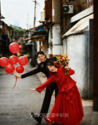 -雪中彩影婚纱摄影·微光艺术中心