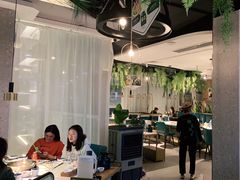 大堂-三个椰子·现砍椰子鸡(金源CBD店)