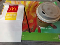 -麦当劳(卫星广场店)