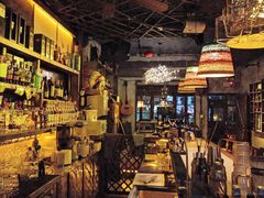 -城墙外BAR