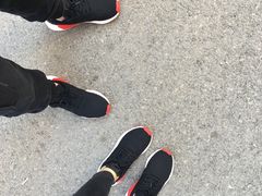 adidas nmd r2-阿迪达斯(百联徐汇商业广场运动旗舰店)