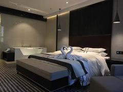 -乌鲁木齐百世昌龙泉酒店(大巴扎店)