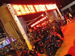 -席娜卡琳火车铁道夜市