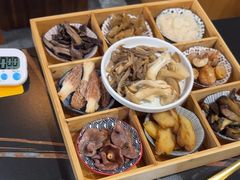 -野菌皇海景野生菌火锅(滨海大道店)
