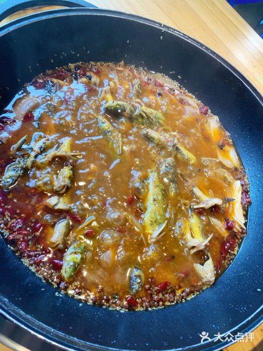 小小河边鱼(天润城店)黄辣丁鲜鱼锅图片