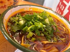 -拈签一笑黄牛肉辣卤串串