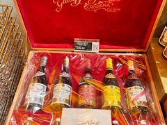 -文艺复兴百货(米兰大教堂广场店)