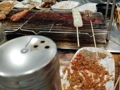 -哈尔滨小酒馆·鲜肉现穿自助烧烤(康新花园店)