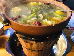 石橄榄炖鸡-洪大厨鸡煲(福田店)