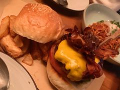 经典大汉堡-The Diner X餐厅(青岛万象城店)