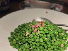 -新白鹿餐厅(滨江银泰店)