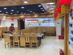 -屯老二农家铁锅炖·行业领军者(梅江店)