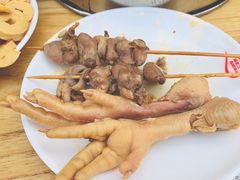 麻辣鸡爪-梁老三麻辣鸡头总店