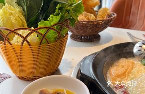 Beauty and Youth Pig's Stomach Chicken Soup