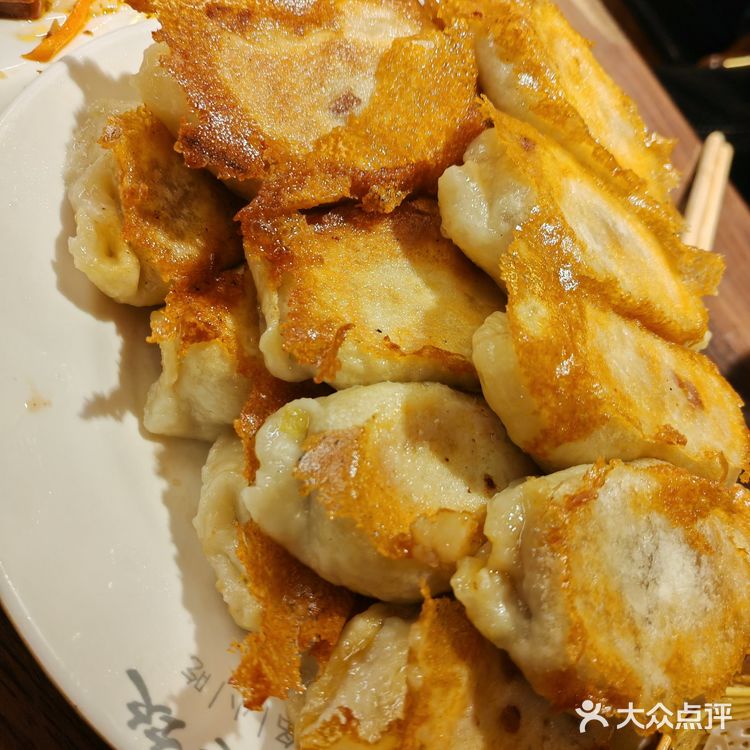 开封人都知道的胡辣汤！！最好吃的水煎包👀