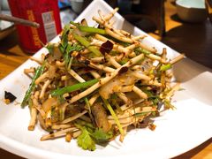 -野山舂·贵州现舂酸汤火锅(鸿通城店)