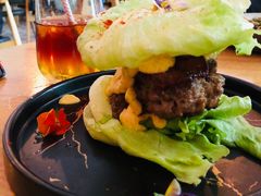 生菜牛肉培根汉堡-the rug 飞毯 (朝阳公园店)