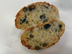 黑豆松子恰巴塔-mbd(华山路店)