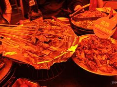 -何师烧烤Pro ·江湖川菜·小龙虾·精酿(太古里旗舰店)