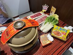 -沙胆彪炭炉牛杂煲(上海日月光广场店)