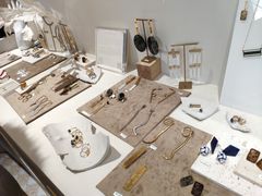 -LADY FAFA(巨鹿路陕西南路路口店)
