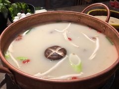 北京烤鸭加黑胡椒猪肚鸭架锅-三人行骨头王火锅(长寿店)