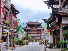 -茅台镇网红溶洞餐厅·茅帮菜馆