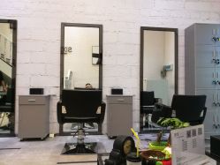 -SIX Hair Consultant