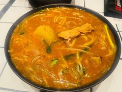 金牌卤牛什炸酱薯粉-肥汁米蘭香港米线(长宁来福士店)