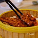 一百元五个人的中式咖啡，有山有水有金鱼